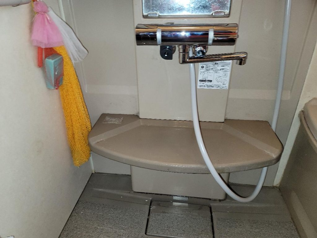 渋川市　シャワー水栓交換　－リフォームモリハウスー