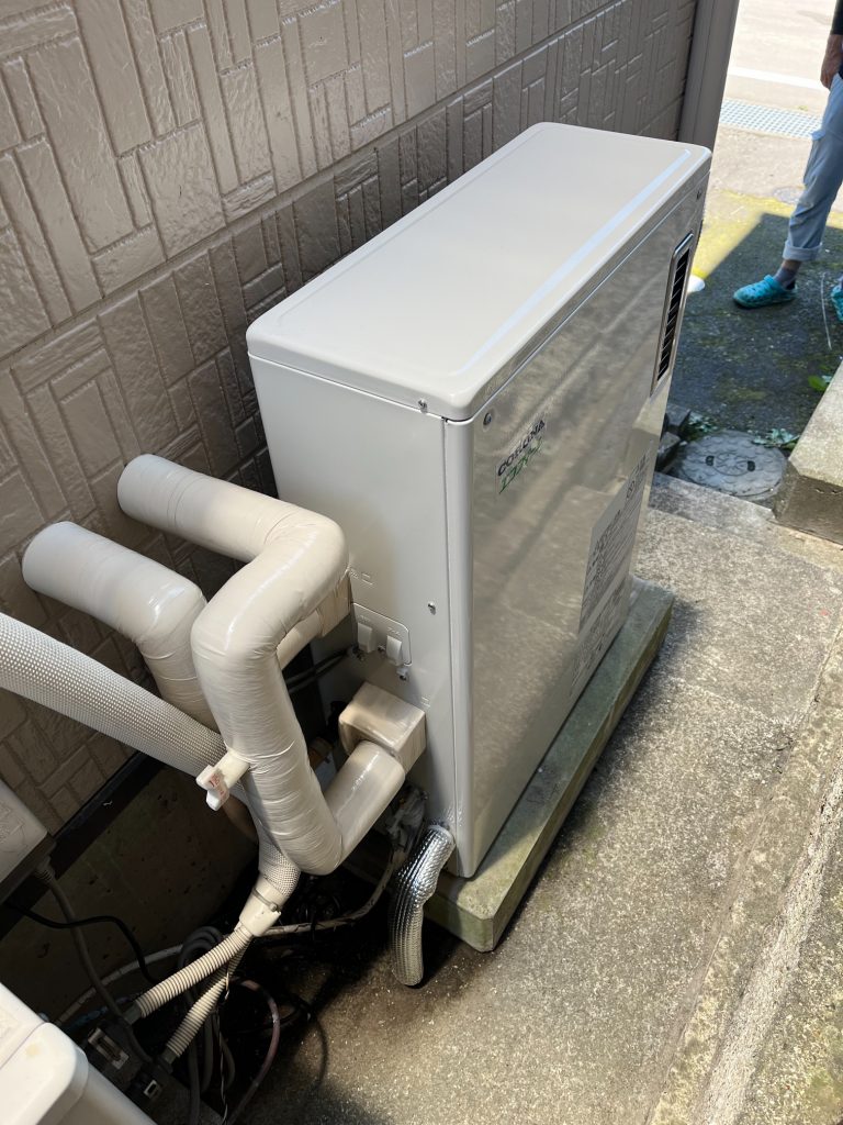 渋川市 石油給湯器工事 〈コロナ 石油給湯器 UKB-EF471A(MP)〉 -リフォームモリハウスー
