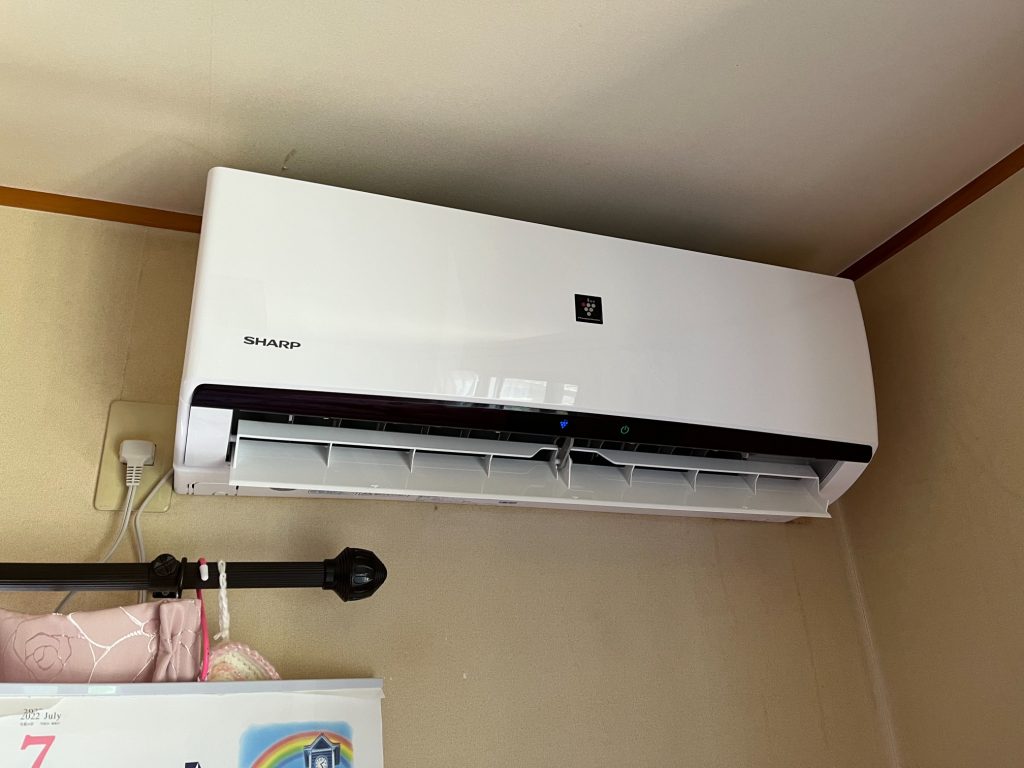 渋川市 エアコン工事 〈シャープ AC-25NFT-W 8畳用〉 -リフォームモリハウスー