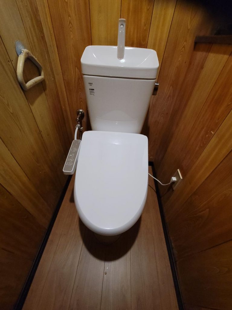 渋川市　トイレ工事　〈リクシル　アメージュZ＋シャワートイレD〉　－リフォームモリハウスー