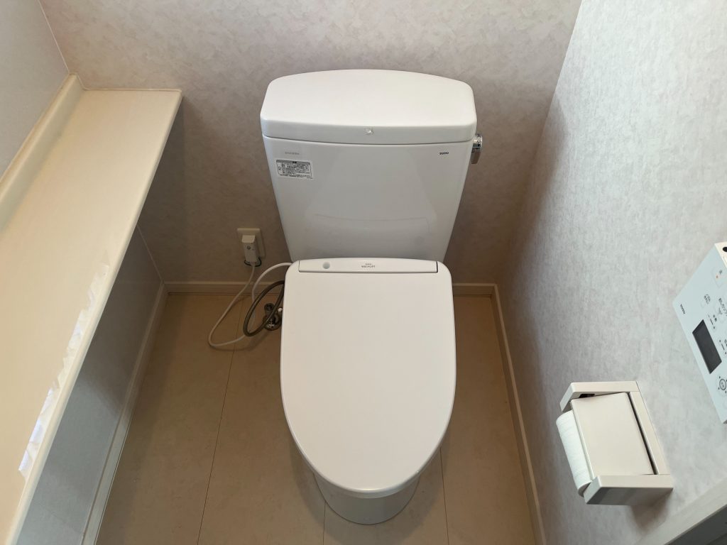 榛東村　トイレ工事　〈TOTO　ピュアレストQR＋アプリコットF1A〉　－リフォームモリハウスー