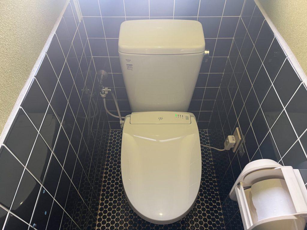 渋川市 トイレ工事 〈リクシル アメージュZ+パッソE24〉-リフォームモリハウスー