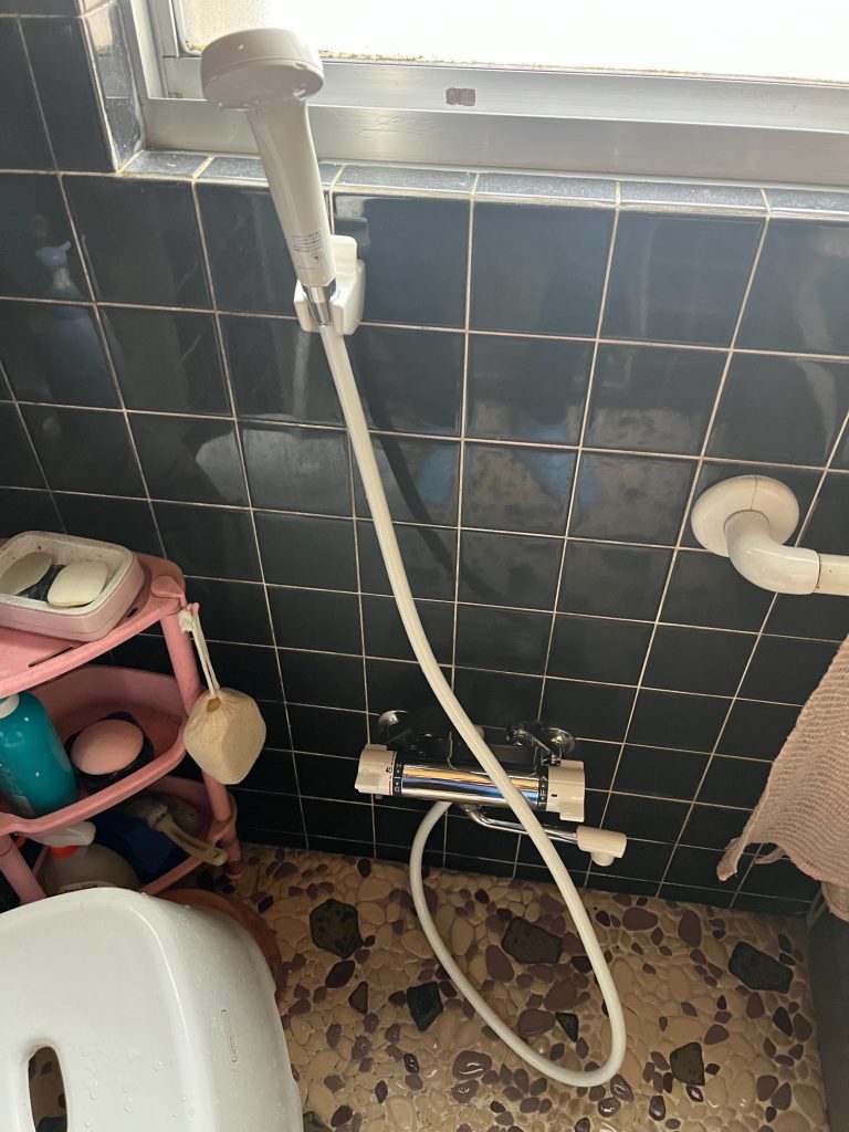 渋川市　浴室シャワー水栓　－リフォームモリハウスー