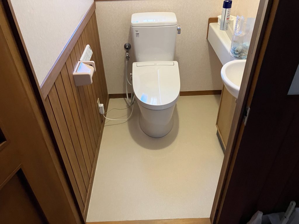 渋川市 1・2階トイレ工事 〈リクシル アメージュZ便器〉