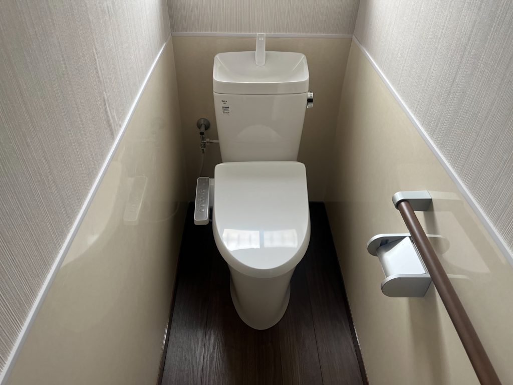 渋川市 女性トイレ工事 〈LIXIL アメージュZ〉