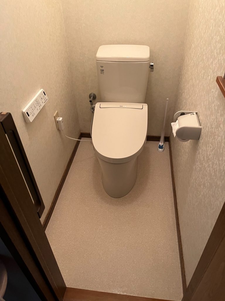 渋川市 トイレ改修工事 <LIXIL アメージュZ+KA31>
