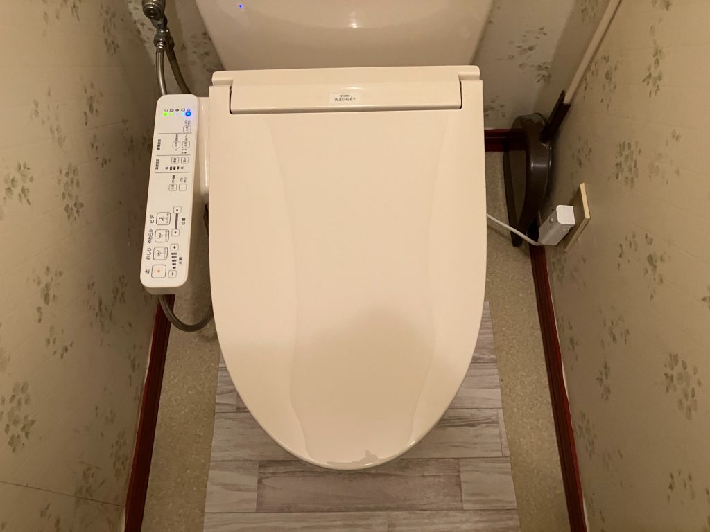 渋川市 トイレ便座工事 <TOTO ウォシュレットSB TCF6623>