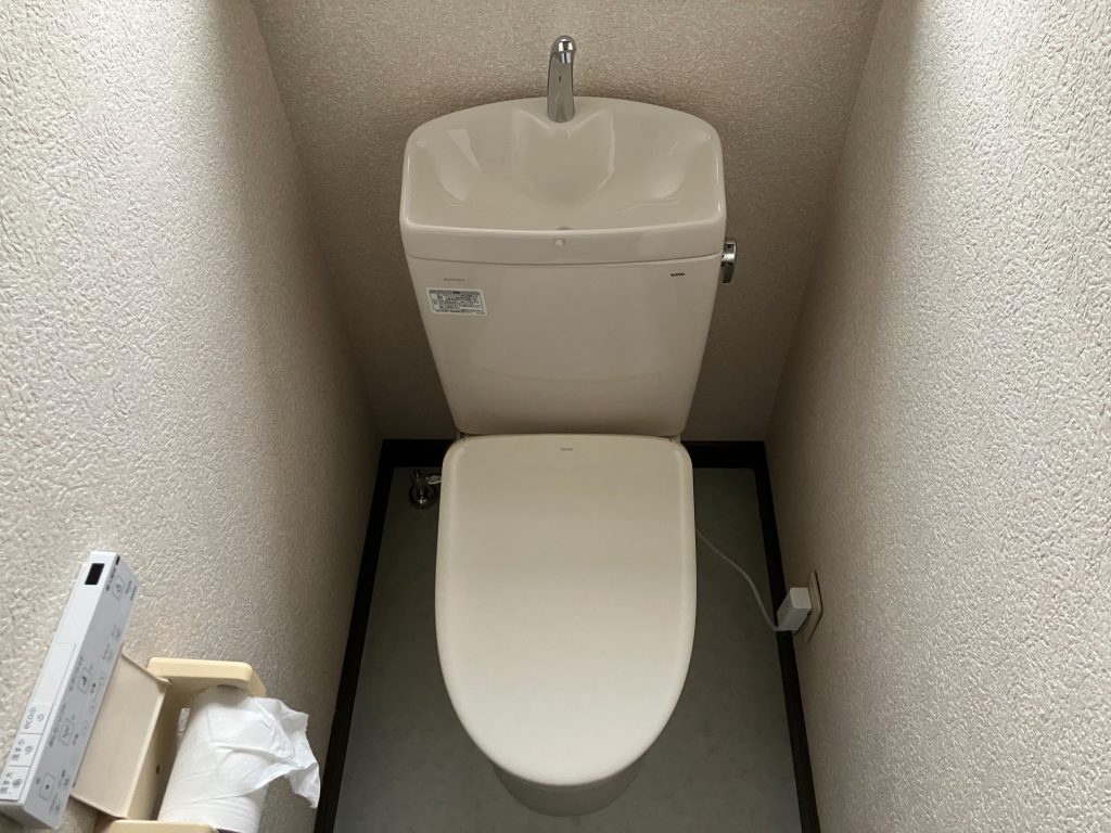 渋川市　1・2階トイレ工事　〈TOTO　ピュアレストQR＋F1A〉
