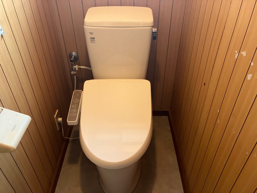 渋川市 2Fトイレ工事〈LIXIL アメージュZ+シャワートイレD〉