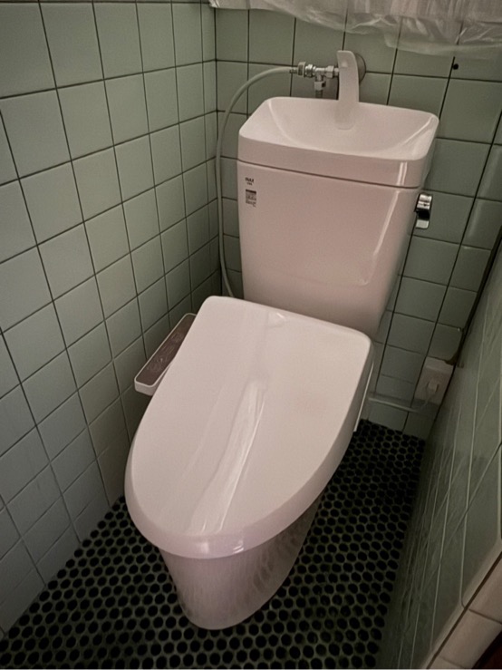 高崎市　トイレ工事〈LIXIL　アメージュ＋シャワートイレD〉