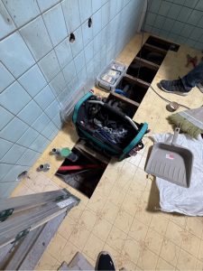 高崎市　洗面脱衣室工事〈TOTO　Vシリーズ　W750　一面鏡〉
