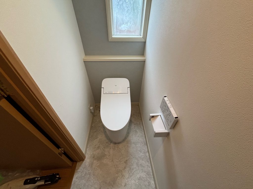 玉村町　1Fトイレ工事　〈TOTO　ウォシュレット一体型便器　GG1〉