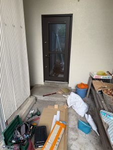 渋川市　勝手口工事〈LIXIL　リフォーム勝手口ドア・リシェント　高断熱仕様〉