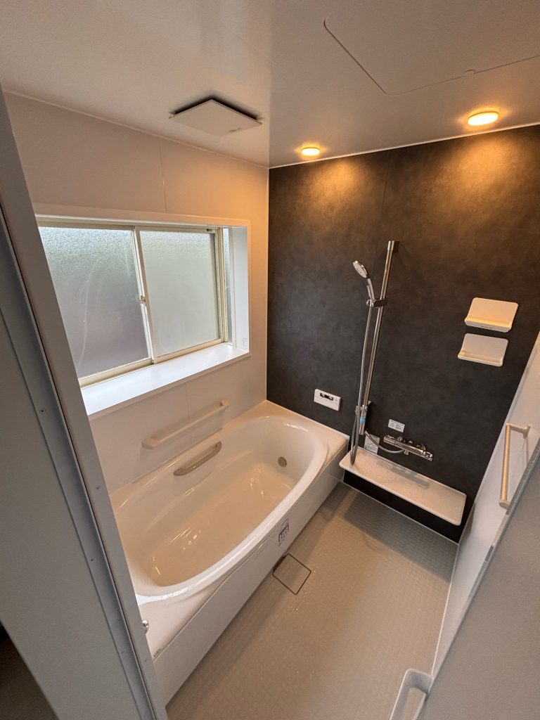 渋川市　浴室工事　〈LIXIL　リデアM　1616〉