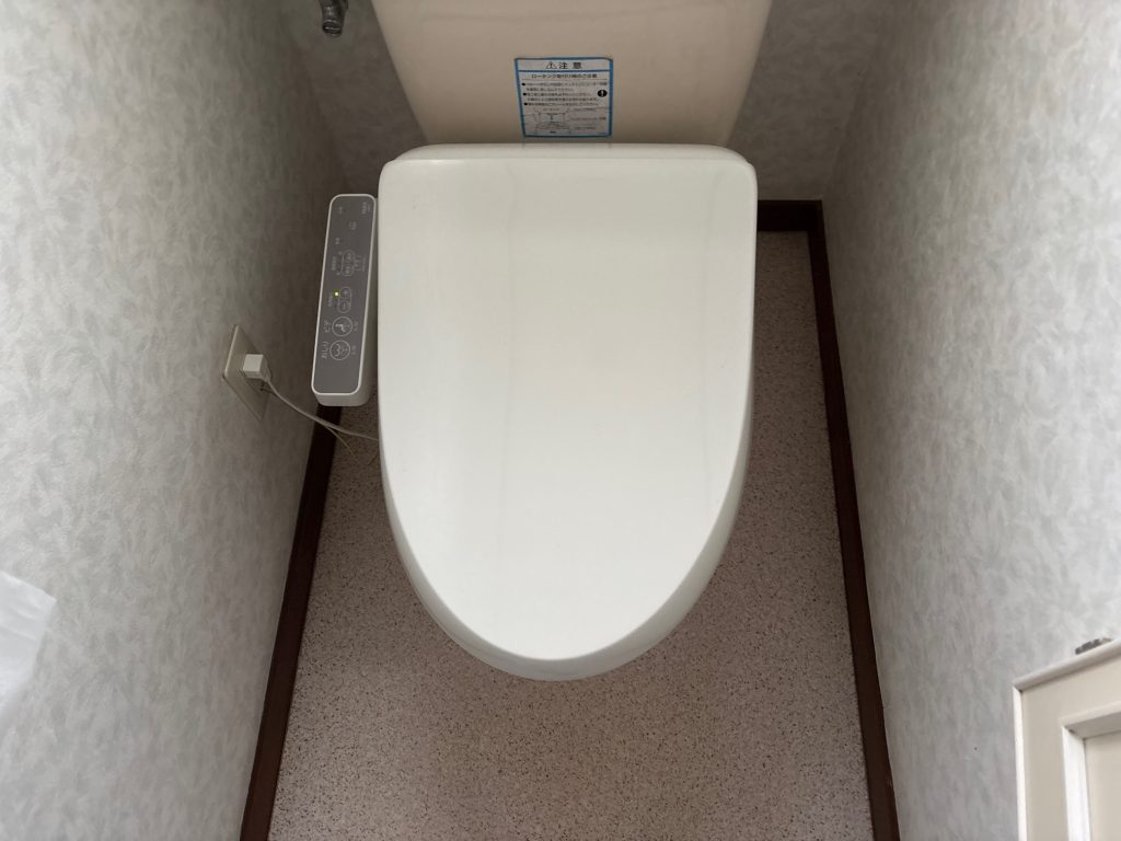 渋川市　便座交換工事　〈LIXIL　シャワートイレDシリーズ〉