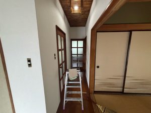 吉岡町　玄関ホール・廊下工事〈LIXIL　ラシッサＳフロア〉