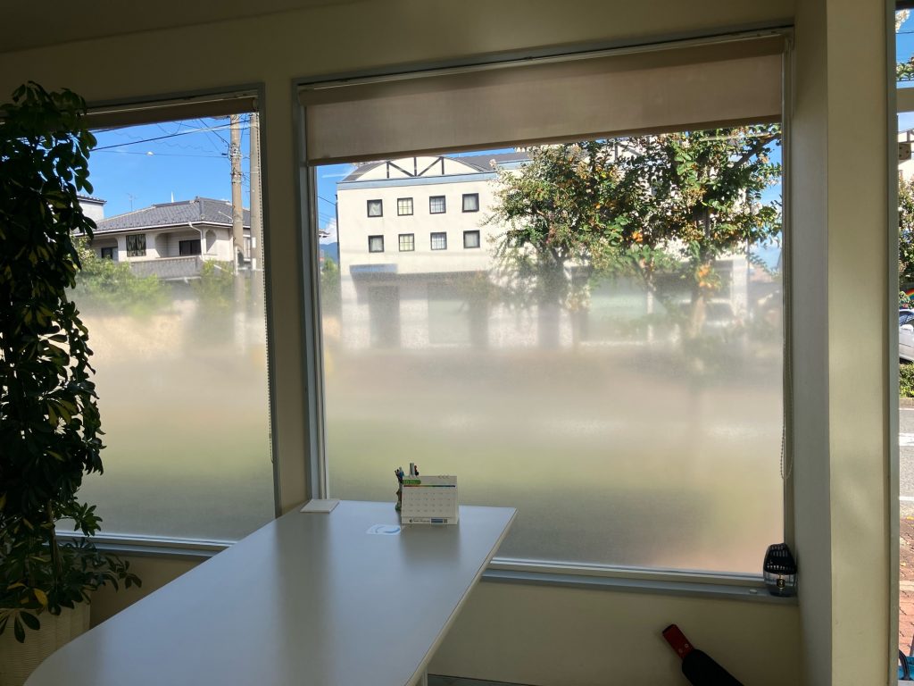 渋川市　事務所窓工事〈スリーエム　窓フィルム・グラデーション加工〉