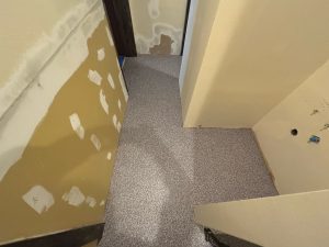 渋川市　店舗改修工事〈YKKap　横引きロール網戸〉