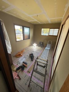 榛東村　２Ｆ屋根雨漏り工事〈ＧＬカラー鋼板　月星商事タフ〉