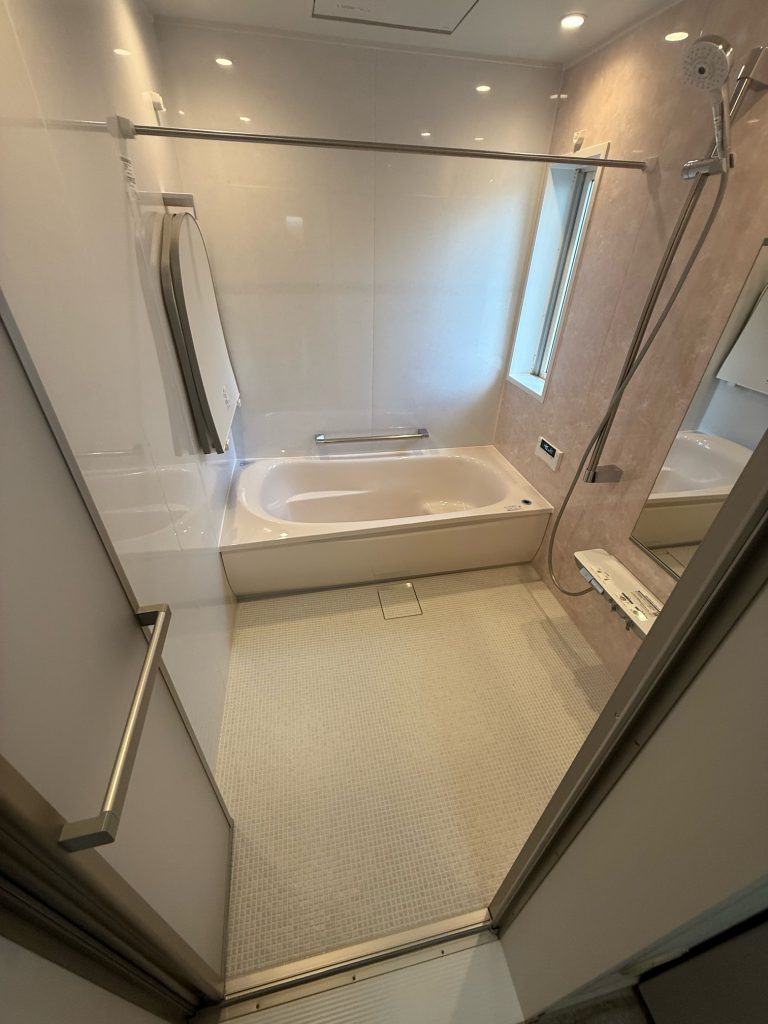 渋川市　浴室工事〈TOTO　サザナPタイプ1620サイズ（1.25坪）〉