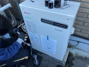 東吾妻町　石油給湯器工事〈ノーリツ石油給湯器OTQ-C4706SAY　４万キロ〉
