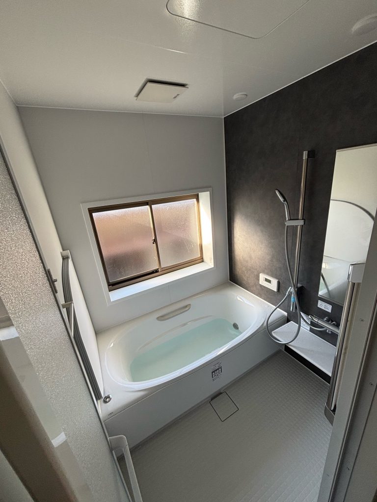 渋川市　浴室工事　〈LIXIL　リデアM　1616〉