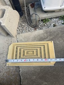 吉岡町　2Ｆ軒天換気口工事