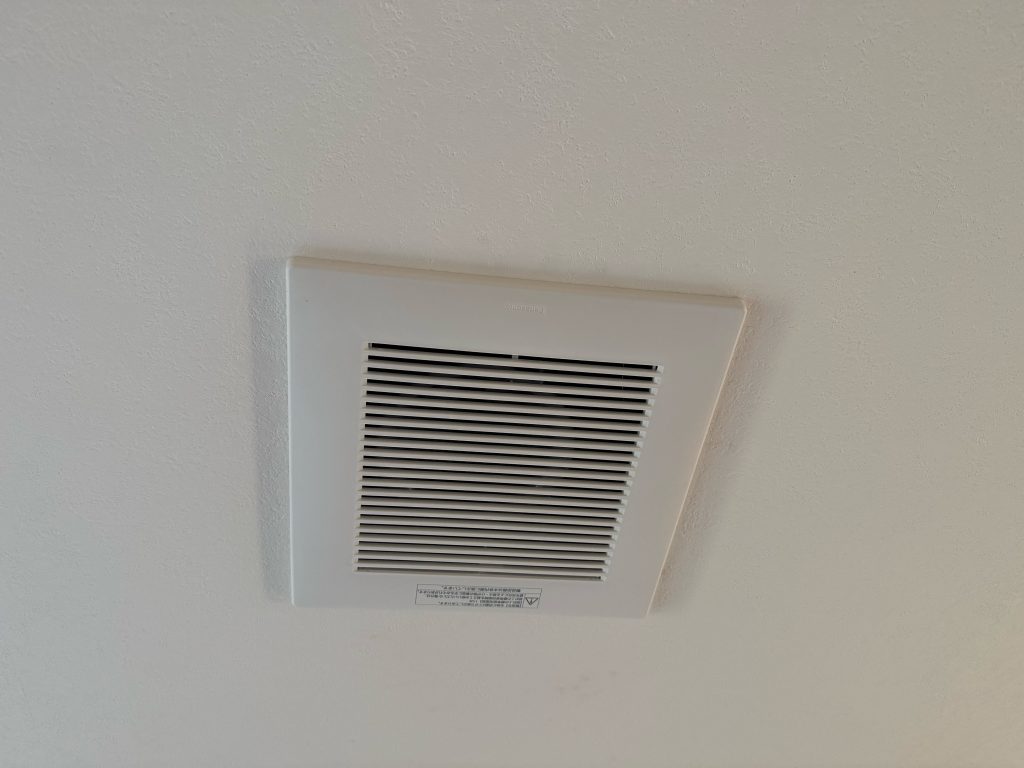 渋川市　2Ｆ換気扇工事〈Panasonic　天埋換気扇　XFY-24J8V/81〉