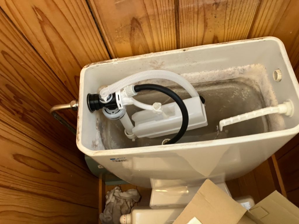 渋川市　2Fトイレ　ボールタップ交換工事