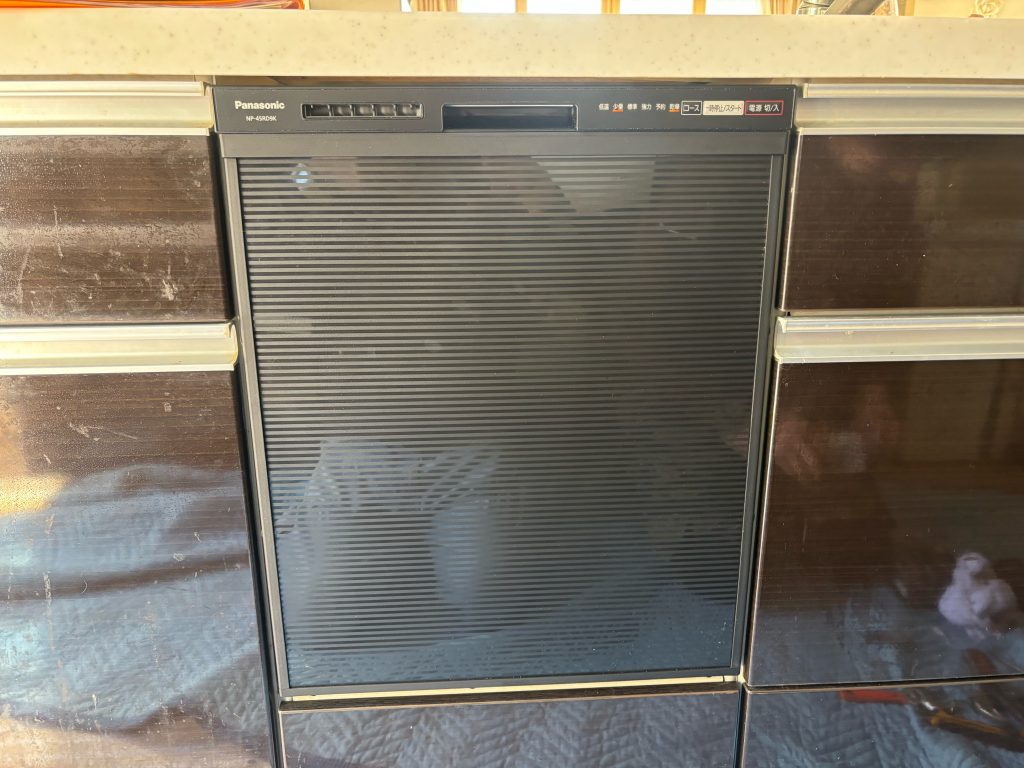 渋川市　食洗機工事〈Panasonic　食洗機　深型幅45㎝ドアパネル型　NP-45RD9K〉