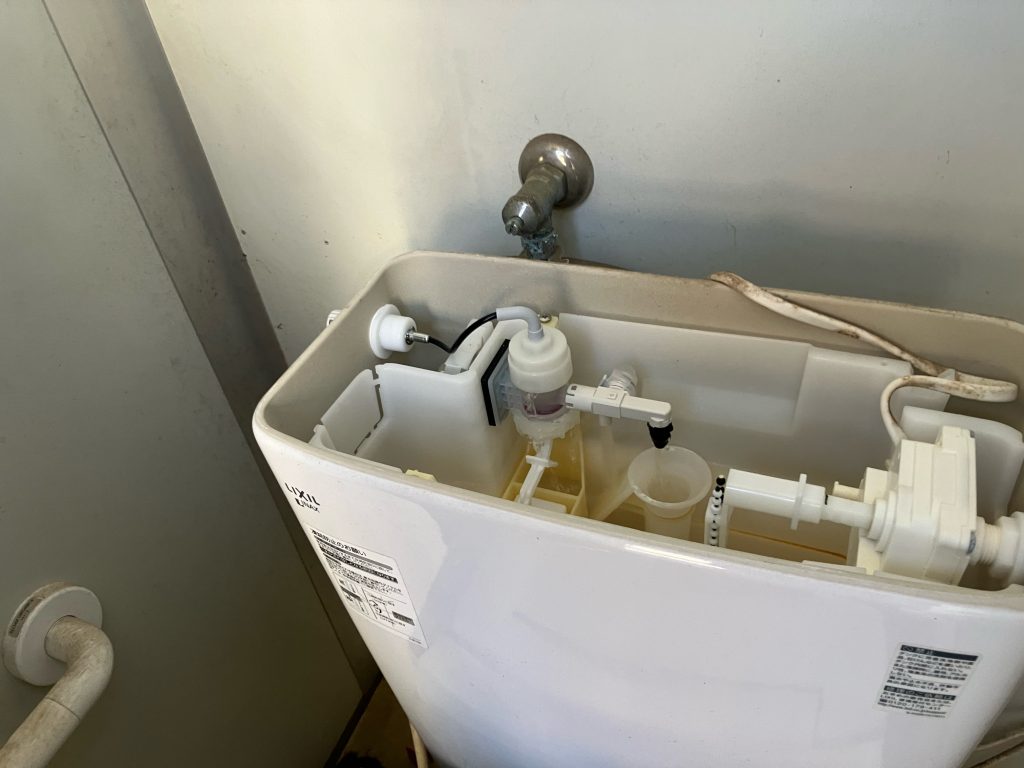 渋川市　トイレタンク内漏水工事