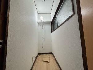 渋川市　１Ｆトイレ工事〈隅置きタンク→洋式トイレ〉
