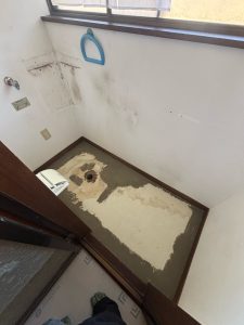 渋川市　隅置きタンクトイレ工事