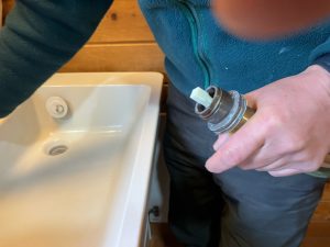 渋川市　洗面台水栓漏水工事