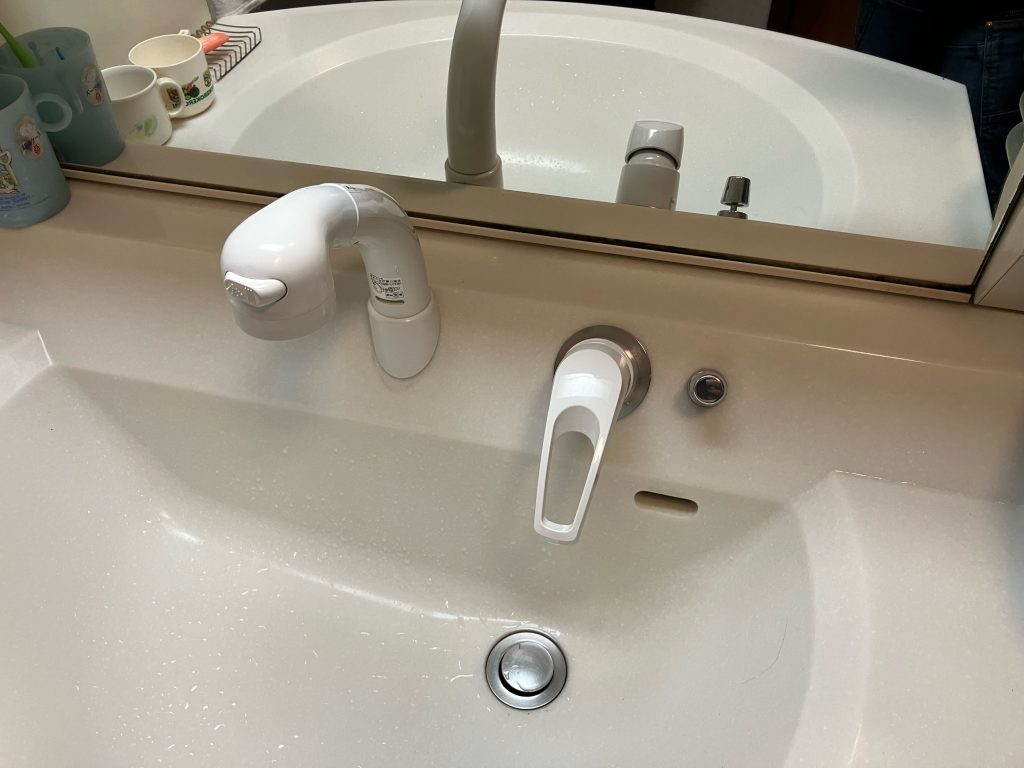 吉岡町　洗面台水栓工事