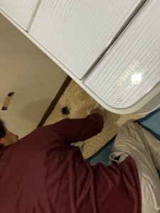 吉岡町　洗面台工事〈LIXIL　ピアラ　三面鏡〉