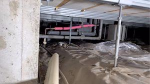 渋川市　エコキュート配管床下漏水工事