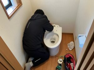 渋川市　2Ｆトイレ工事〈TOTO　ピュアレストＱＲ+ＳＳ１〉