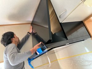 渋川市　レンジフード工事〈リンナイ　レンジフード　ノンフィルタースリム型　TLR-3S-AP902BK〉