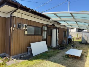 渋川市　軒天上貼り工事〈エヌビーエル　エンボスカラーリップル〉