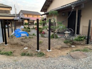 前橋市　玄関廻りフェンス新設工事〈YKKap　ルシアスフェンスYL1F型〉
