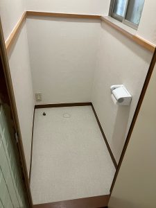 渋川市　トイレ工事〈TOTO　ピュアレストQR＋アプリコットF1A　手洗いなし　ホワイト〉