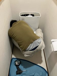 渋川市　トイレ工事〈TOTO　ピュアレストQR＋アプリコットF1A　手洗いなし　ホワイト〉