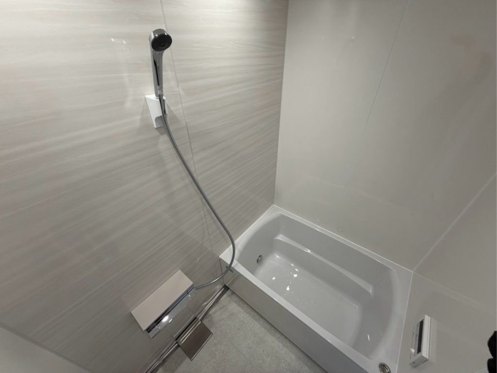 渋川市　浴室工事〈タカラ　システムバス　グランスパ　S1216サイズ〉