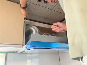 渋川市　レンジフード工事〈リンナイ　レンジフードノンフィルタースリム型　TLRシリーズ〉