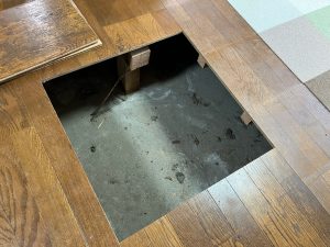 渋川市　点検口取付工事