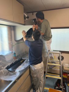 渋川市　レンジフード工事〈リンナイ　レンジフードノンフィルタースリム型　TLRシリーズ〉