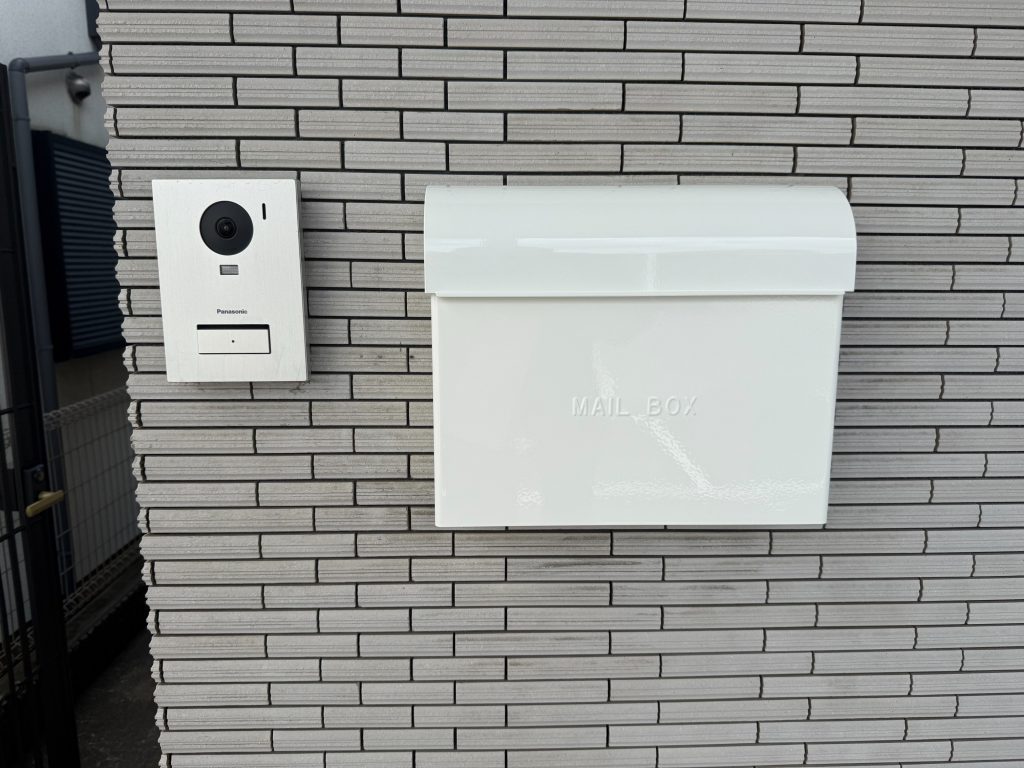 渋川市　ポスト交換工事〈オンリーワンクラブ　ポスト　ライク　GM1-E20-105〉