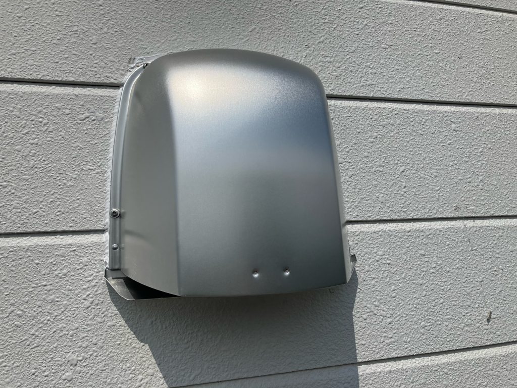 渋川市　換気扇屋外フード工事〈三菱　深型フード　Ｐ-８ＶＡＱ〉