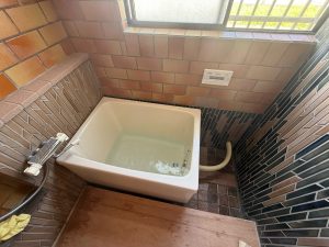 中之条町　浴槽入替工事〈LIXIL　浴槽　ポリエック　1000サイズ　和風タイプ〉